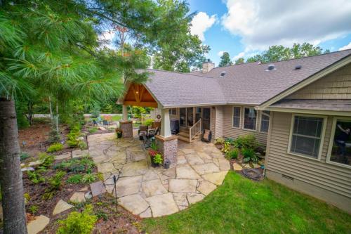 10 Hulett Court